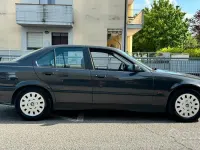 Usata BMW 318 116 CV (85 kW) 1991 Grigio Berlina