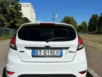 Usata Ford Fiesta 75 CV (55 kW) 2013 Bianco Berlina