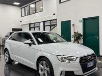 Usado Audi A3 Ambiente 116 CV (85 kW) 2018 Blanco Berlina