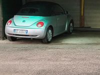 Usata VW New Beetle 105 CV (77 kW) 2005 Grigio Utilitaria