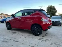 Usata Lancia Ypsilon 86 CV (63 kW) 2013 Rosso Utilitaria