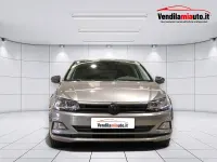 Usata VW Polo Trendline 75 CV (55 kW) 2018 Grigio scuro Utilitaria