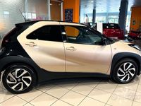 Usata Toyota Aygo X Trend 72 CV (52 kW) 2025 Beige SUV