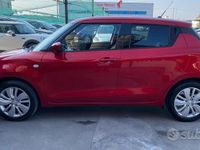 Usata Suzuki Swift Cool 90 CV (66 kW) 2018 Rosso Utilitaria