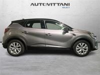 Usata Renault Captur Techno 145 CV (106 kW) 2023 Grigio chiaro SUV