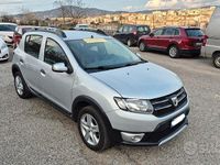 Usata Dacia Sandero Prestige 90 CV (66 kW) 2014 Grigio SUV