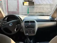 Usata Fiat Grande Punto 77 CV (56 kW) 2005 Bluazzurro Utilitaria
