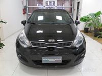 Usata Kia Rio 75 CV (55 kW) 2015 Nero Berlina
