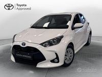 Usata Toyota Yaris Hybrid Active 116 CV (85 kW) 2023 Bianco Berlina