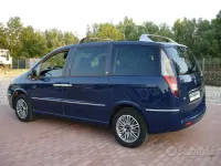 Usata Lancia Phedra 170 CV (125 kW) 2008 Blu Monovolume
