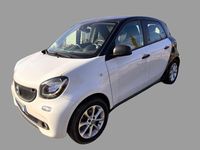 Usata Smart ForFour Passion 71 CV (52 kW) 2018 Bicolor bianco e nero Utilitaria
