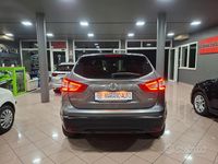 Usata Nissan Qashqai Acenta 110 CV (80 kW) 2015 Grigio SUV
