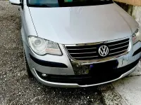 Käytetty VW Touran Trendline 105 HP (77 kW) 2008 Harmaa Tila-auto