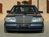 Usata Mercedes 200 122 CV (89 kW) 1992 Blu/azzurro Coupé