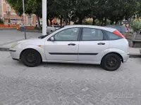 Usata Ford Focus 100 CV (73 kW) 2004 Grigio Berlina