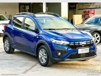 Usata Dacia Sandero Expression 101 CV (74 kW) 2023 Blu Berlina