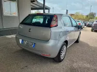 Usata Fiat Punto Lounge 75 CV (55 kW) 2015 Grigio Utilitaria
