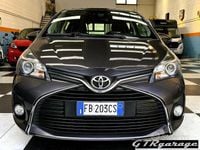 Usata Toyota Yaris Active 90 CV (66 kW) 2015 Grigio Utilitaria