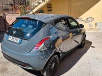 Usata Lancia Ypsilon 95 CV (69 kW) 2015 Grigio Utilitaria