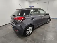 Usata Hyundai i20 Classic 73 CV (53 kW) 2016 Grigio Berlina