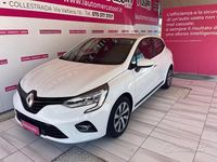 Używany Renault Clio V Business 101 KM (74 kW) 2020 Biały Sedan/Limuzyna