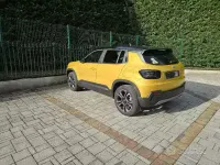 Usado Jeep Avenger Summit 101 HP (74 kW) 2023 Amarelo SUV