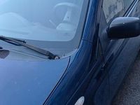 Usata Toyota Yaris 68 CV (50 kW) 2001 Blu Utilitaria