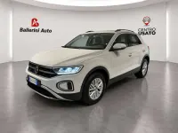 Usata VW T-Roc Life 110 CV (80 kW) 2022 Beige SUV