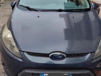 Usata Ford Fiesta 82 CV (60 kW) 2011 Grigio Utilitaria