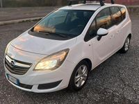 Usata Opel Meriva 2017 Bianco Monovolume