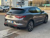 Usata Alfa Romeo Stelvio Super 160 CV (117 kW) 2022 Grigio SUV