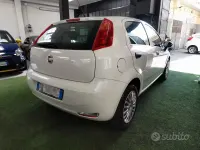 Usata Fiat Punto Street 69 CV (50 kW) 2018 Bianco Utilitaria