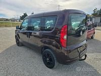 Usata Fiat Doblò 104 CV (76 kW) 2011 Marrone Monovolume