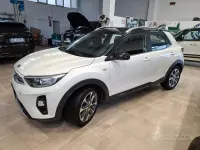 Usata Kia Stonic 116 CV (85 kW) 2020 Bianco SUV