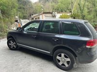 Usata VW Touareg 174 CV (127 kW) 2005 Nero SUV