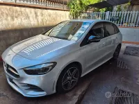 Usata Mercedes B180 AMG Line Premium Plus 116 CV (85 kW) 2023 Grigio Utilitaria