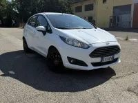 Usata Ford Fiesta Business Edition 75 CV (55 kW) 2015 Bianco Utilitaria
