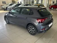 Usata VW Polo Life 95 CV (69 kW) 2025 Grigio Utilitaria