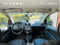 Usata Ford Fiesta 80 CV (58 kW) 2004 Grigio Utilitaria