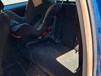 Usata Toyota Yaris 68 CV (50 kW) 2006 Blu Utilitaria
