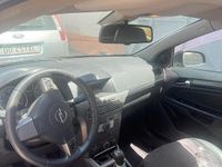 Usata Opel Astra 82 CV (60 kW) 2005 Nero Berlina