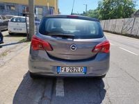 Usado Opel Corsa Edition 90 HP (66 kW) 2016 Cinzento Sedan