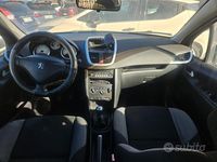 Gebraucht Peugeot 207 70 PS (51 kW) 2009 Grau Limousine