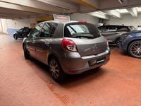 Usata Renault Clio II 75 CV (55 kW) 2011 Grigio Berlina