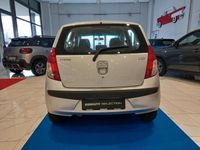 Usata Hyundai i10 Active 66 CV (48 kW) 2010 Argento Utilitaria