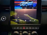 Käytetty Renault Clio IV R.S. 131 HP (96 kW) 2019 Sininen Sedan
