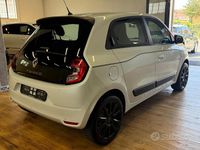 Usata Renault Twingo Urban Night 65 CV (47 kW) 2022 Bianco Utilitaria