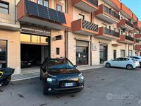 Usata Citroën C4 Shine 100 CV (73 kW) 2018 Nero Berlina