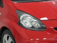 Usata Toyota Aygo Sol 68 CV (50 kW) 2006 Rosso Utilitaria