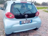 Usata Toyota Aygo Sol 67 CV (49 kW) 2006 Grigio Utilitaria